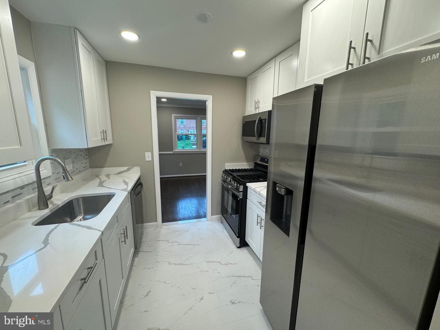 6902 Mackson Drive photo 4