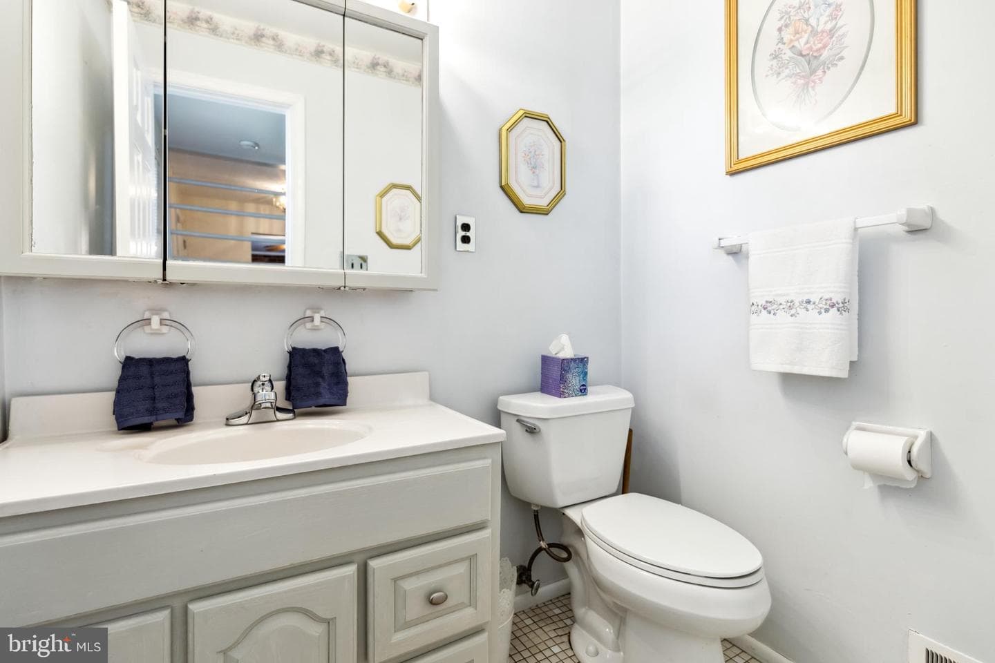 204 Kendle Street photo 11