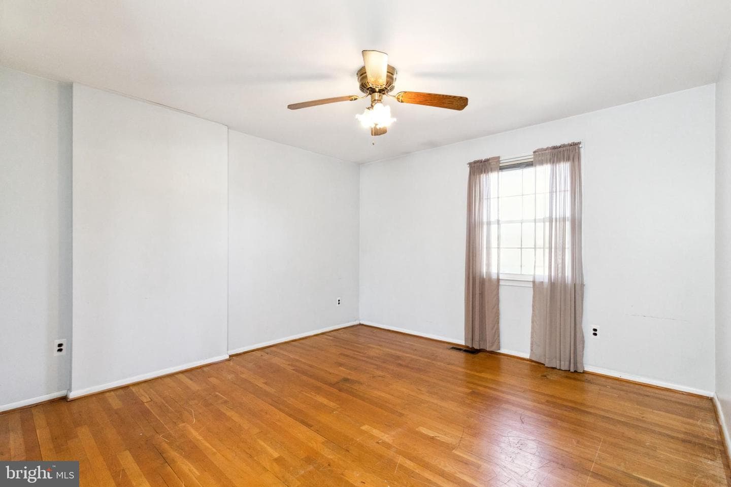 204 Kendle Street photo 17