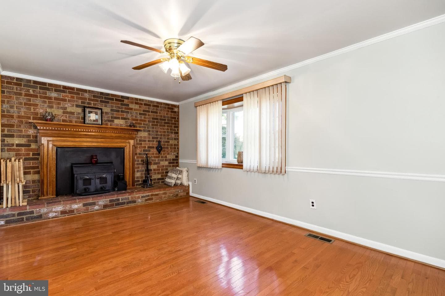 204 Kendle Street photo 3