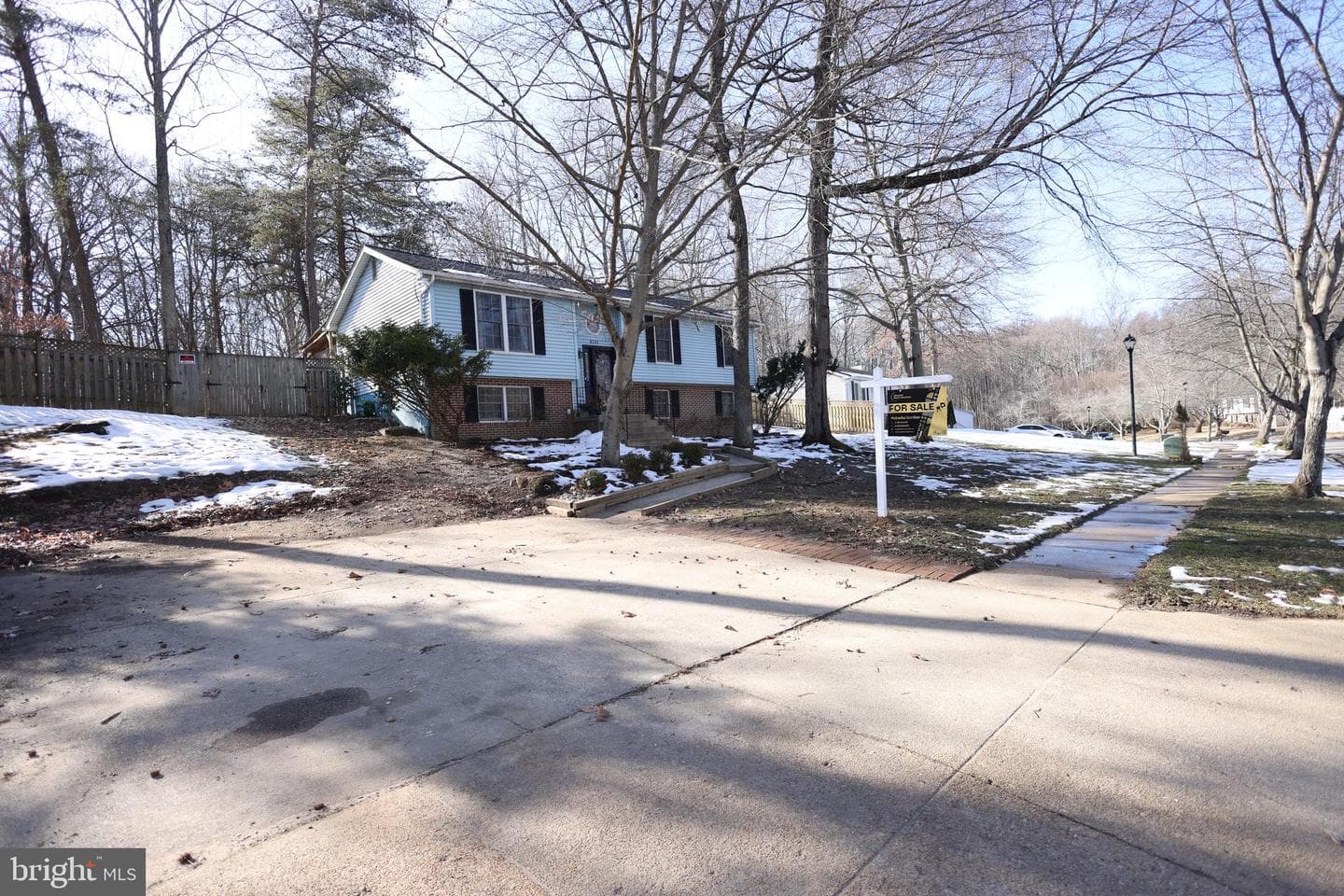8301 Heatherwick Drive photo 2