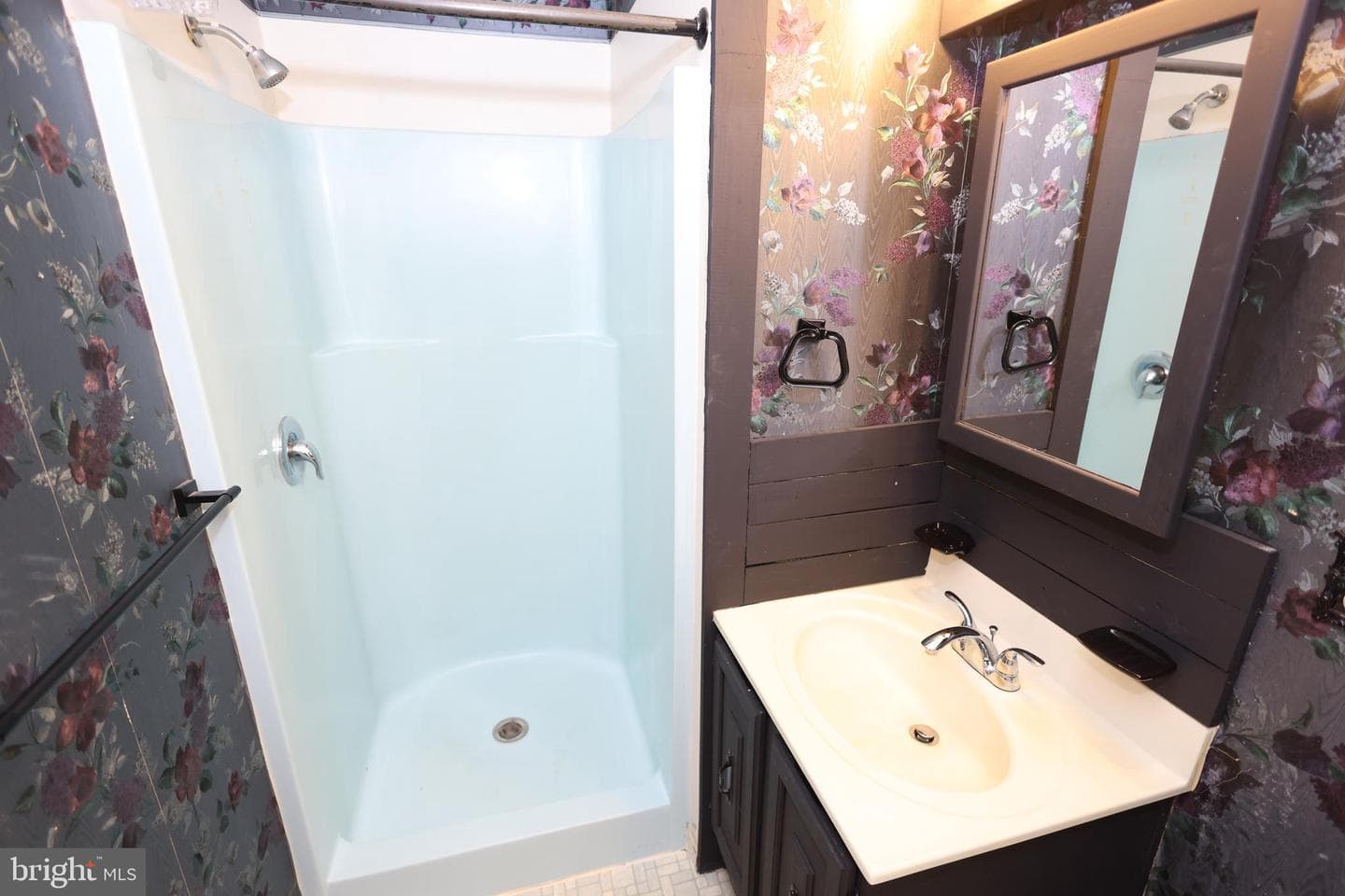 8301 Heatherwick Drive photo 32