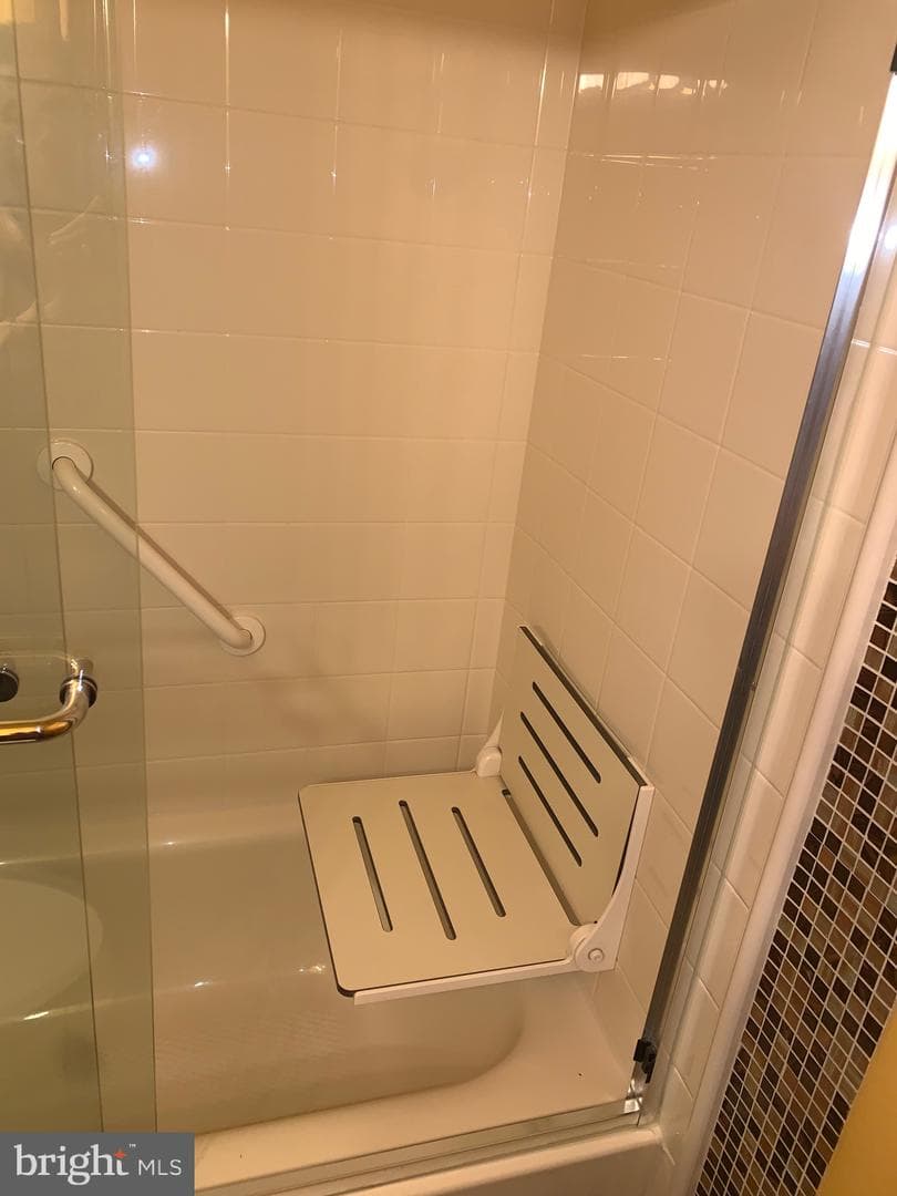 8301 Heatherwick Drive photo 37