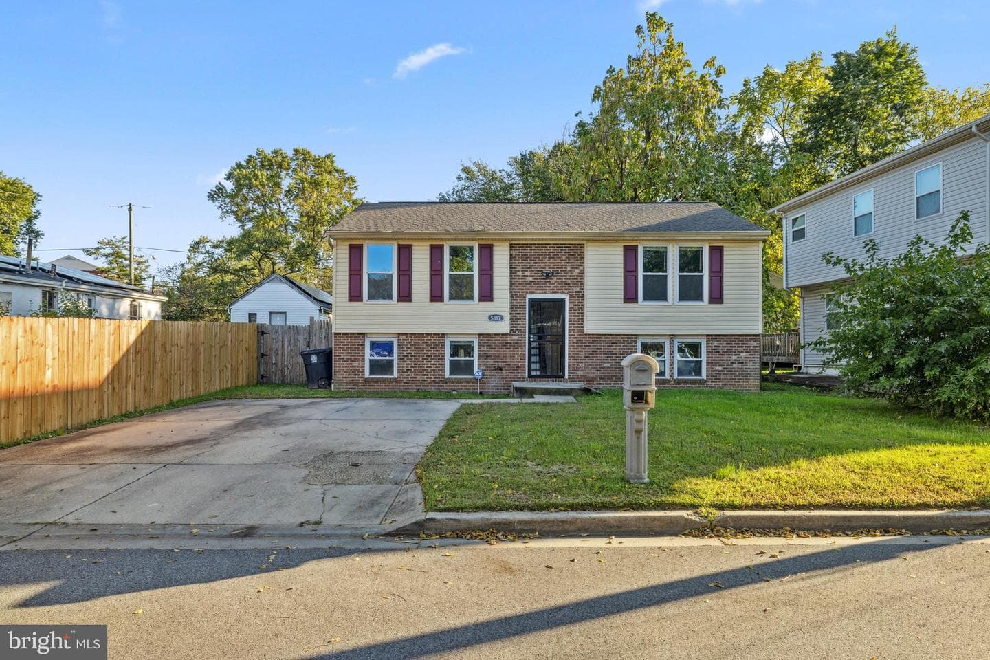 5817 Junipertree Lane photo 1