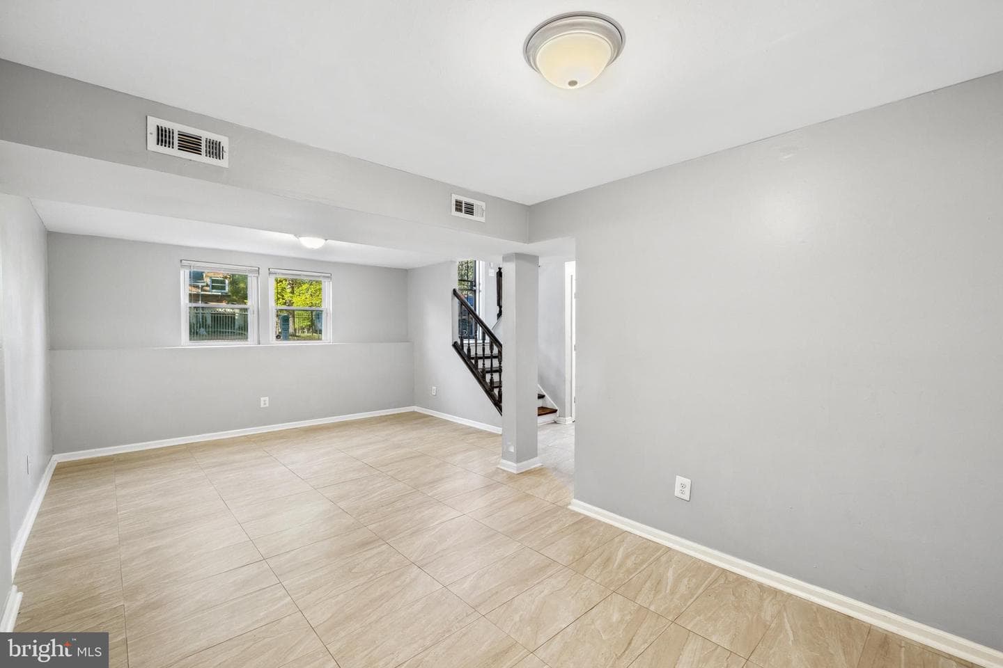 5817 Junipertree Lane photo 8