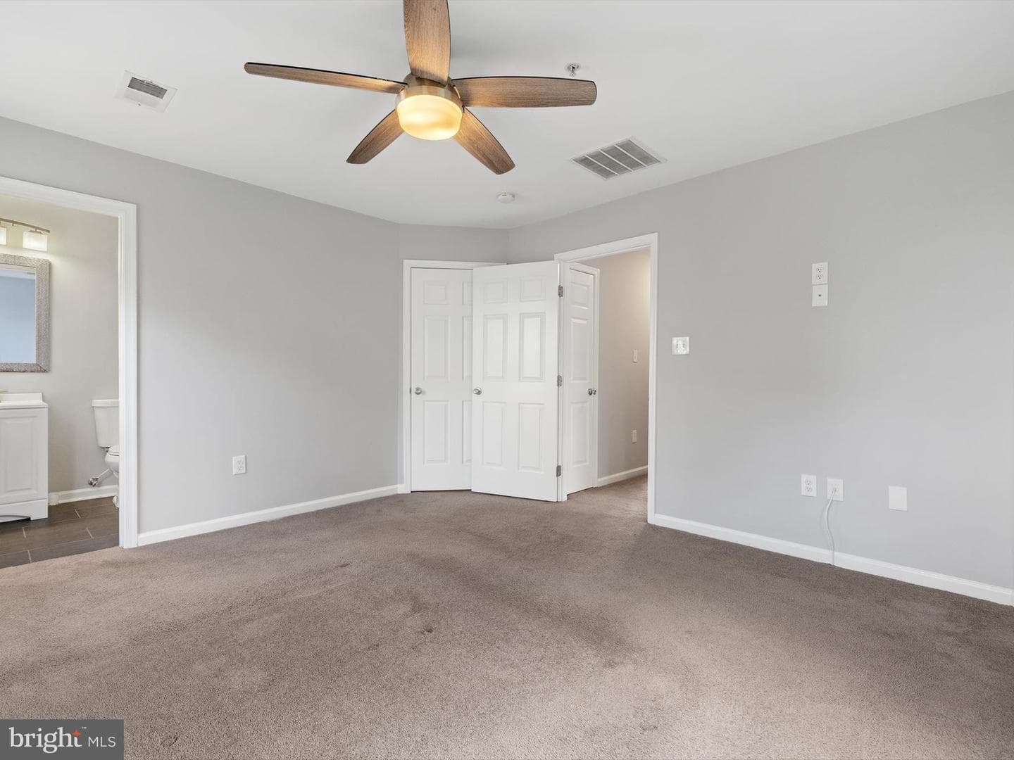 10000 Greenspire Way photo 21