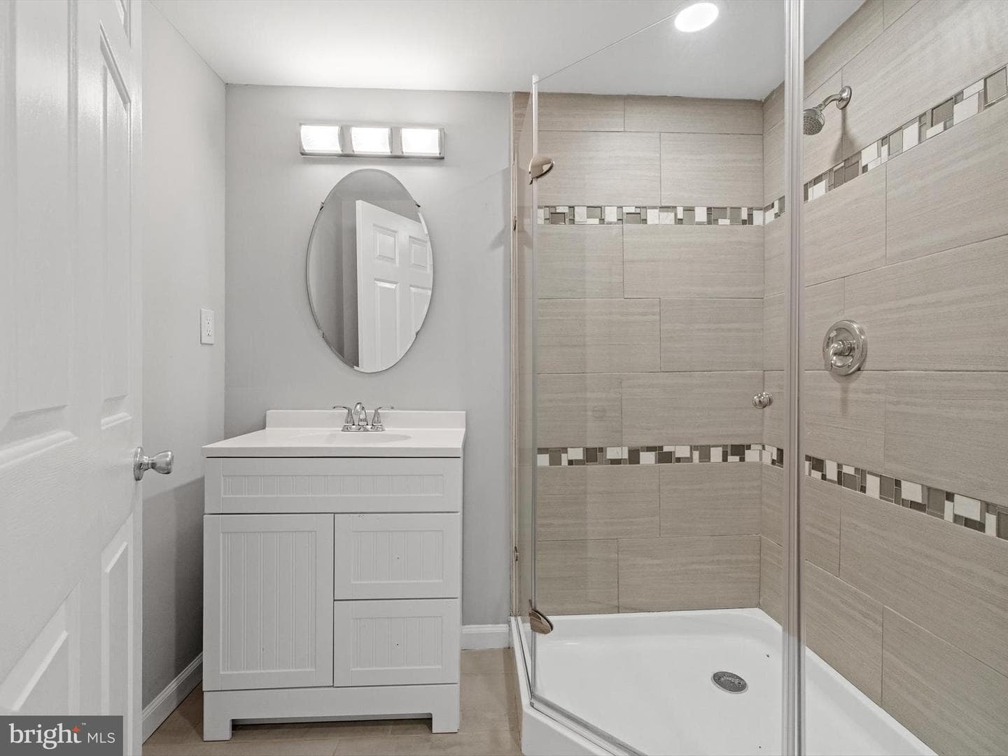 10000 Greenspire Way photo 25