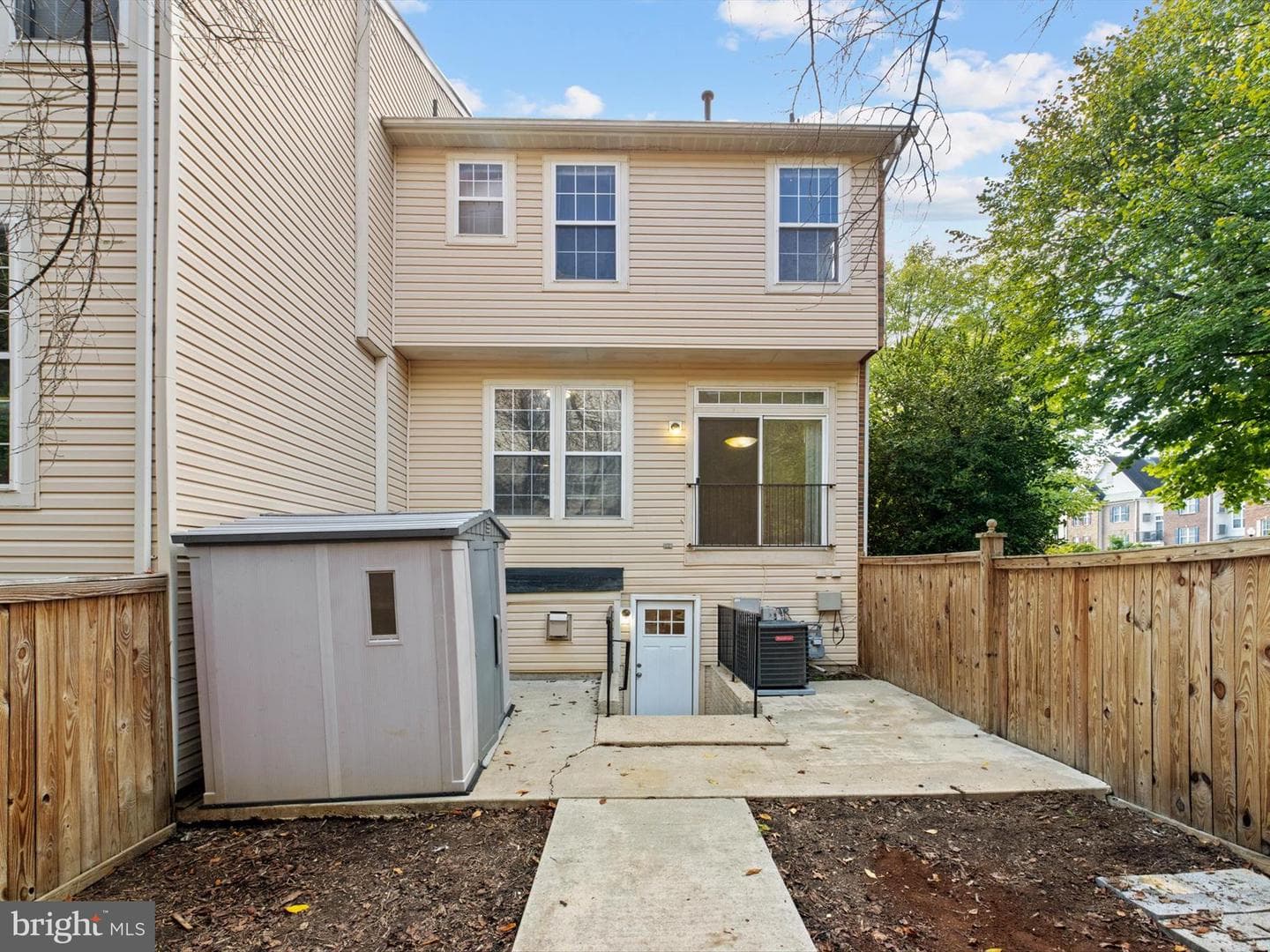 10000 Greenspire Way photo 31