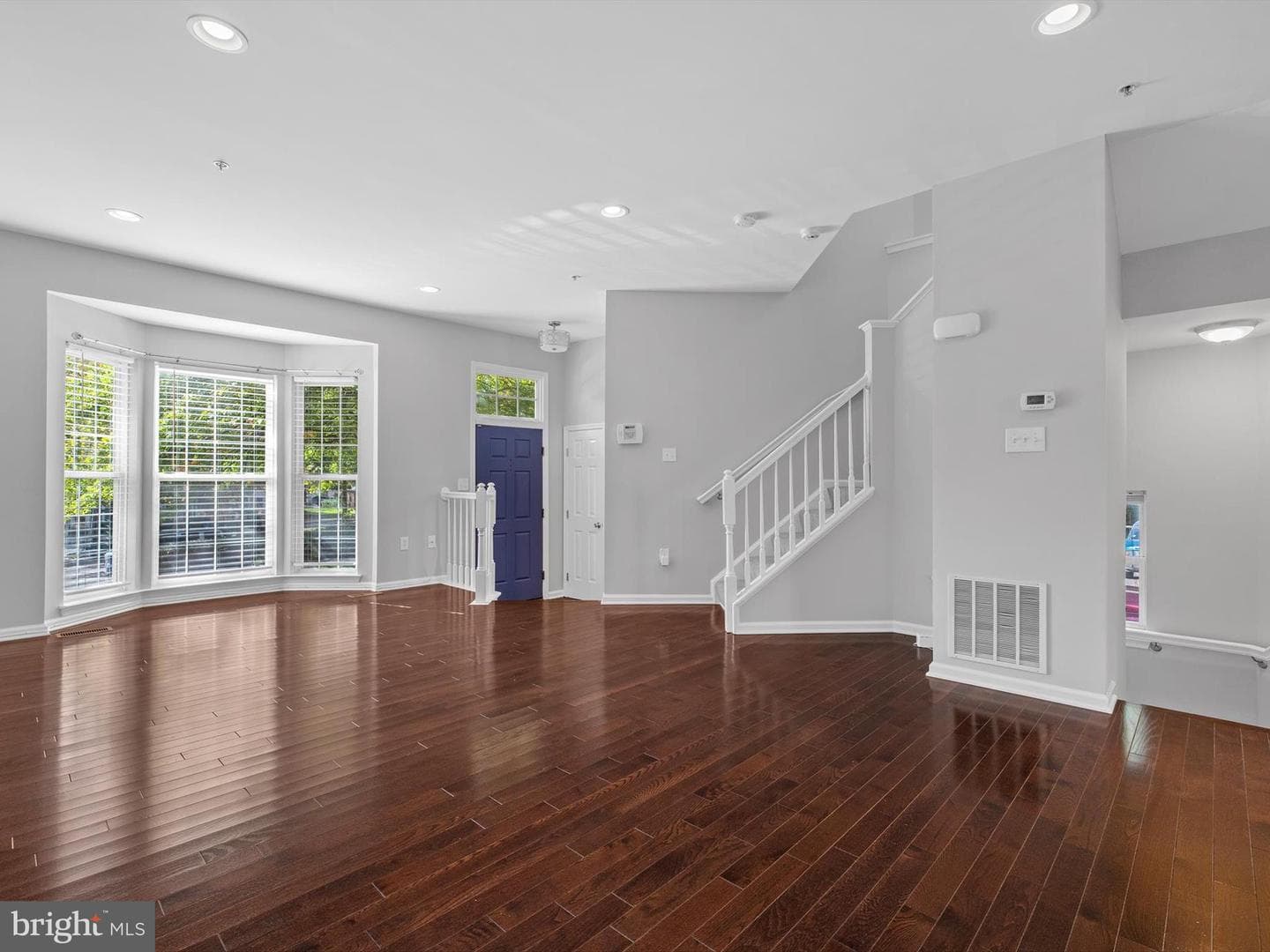10000 Greenspire Way photo 6