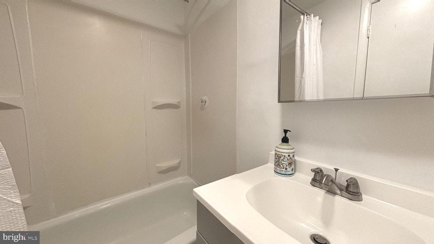 8106 Rhode Island Avenue photo 25