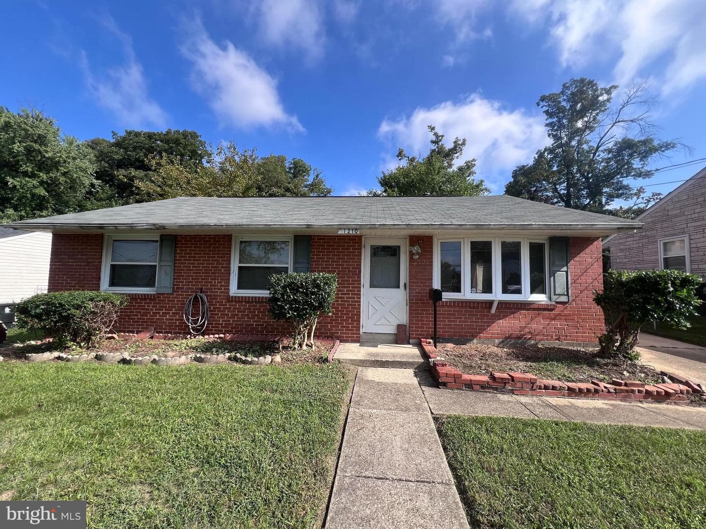 1210 Lindsay Road photo 1