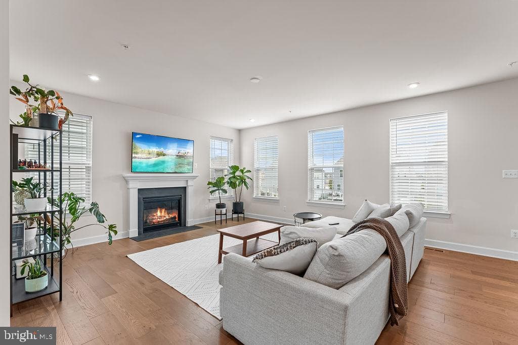 9105 Garden Knoll Lane photo 12