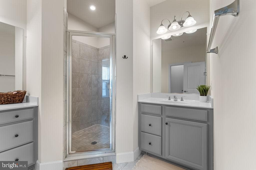 9105 Garden Knoll Lane photo 34