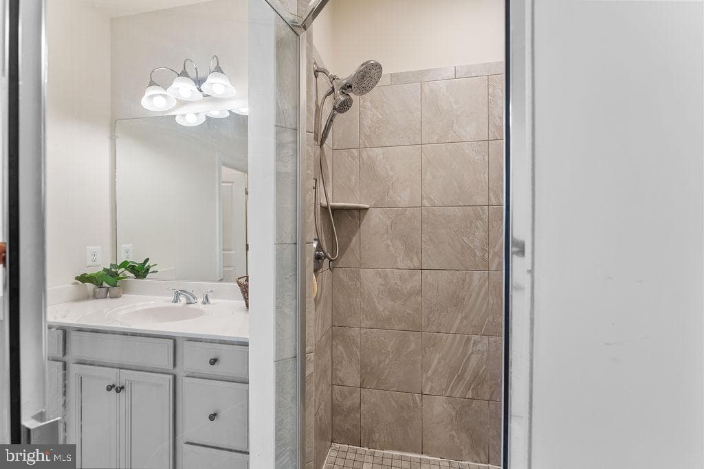 9105 Garden Knoll Lane photo 35