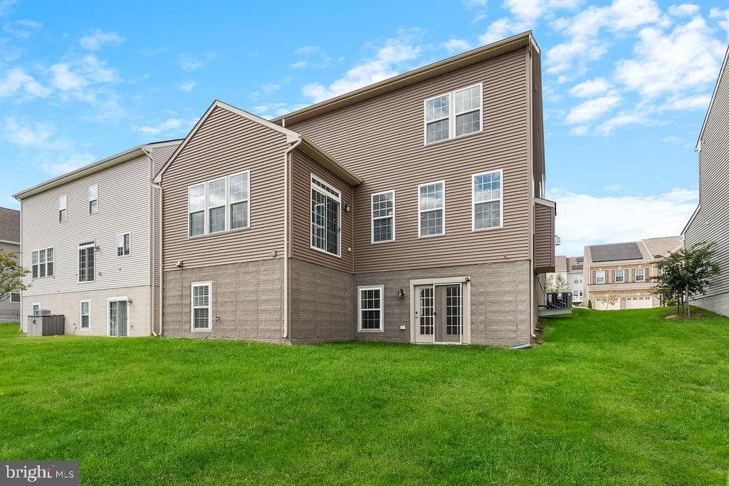 9105 Garden Knoll Lane photo 6