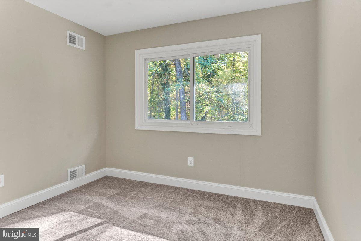 12315 Wheeling Avenue photo 14