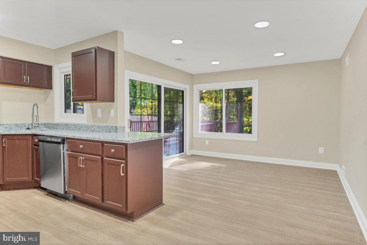 12315 Wheeling Avenue photo 9