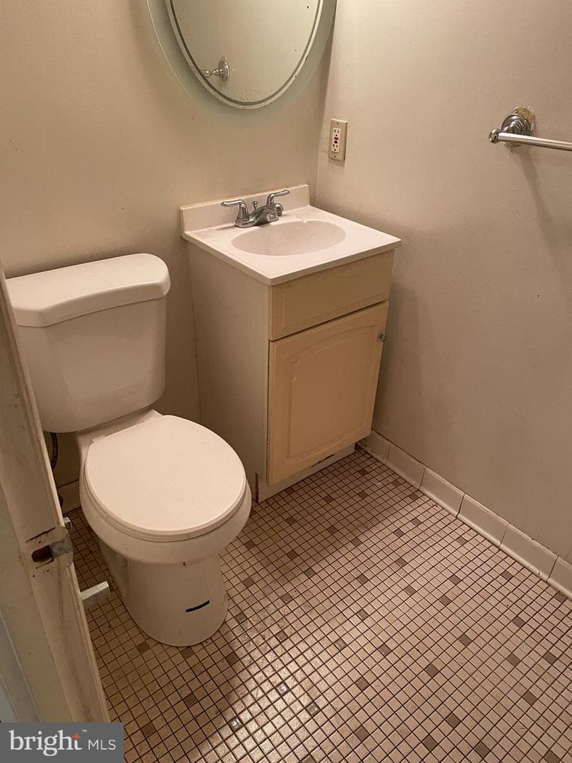 6338 Bentham Court photo 4