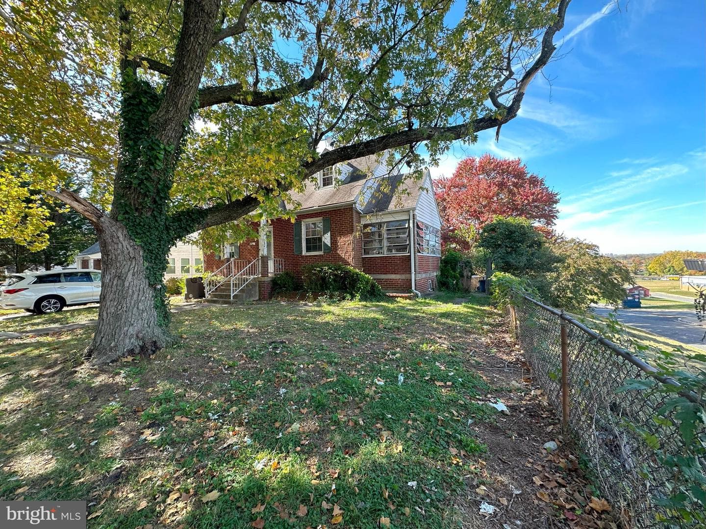 5904 33rd Avenue photo 2