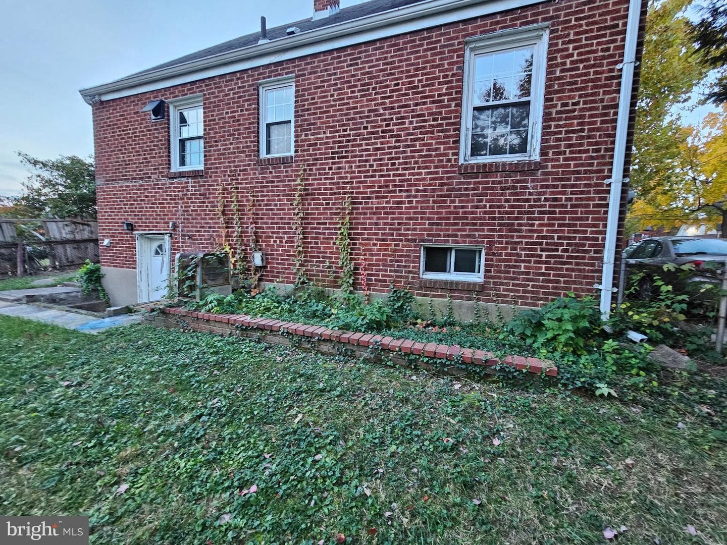 5904 33rd Avenue photo 3