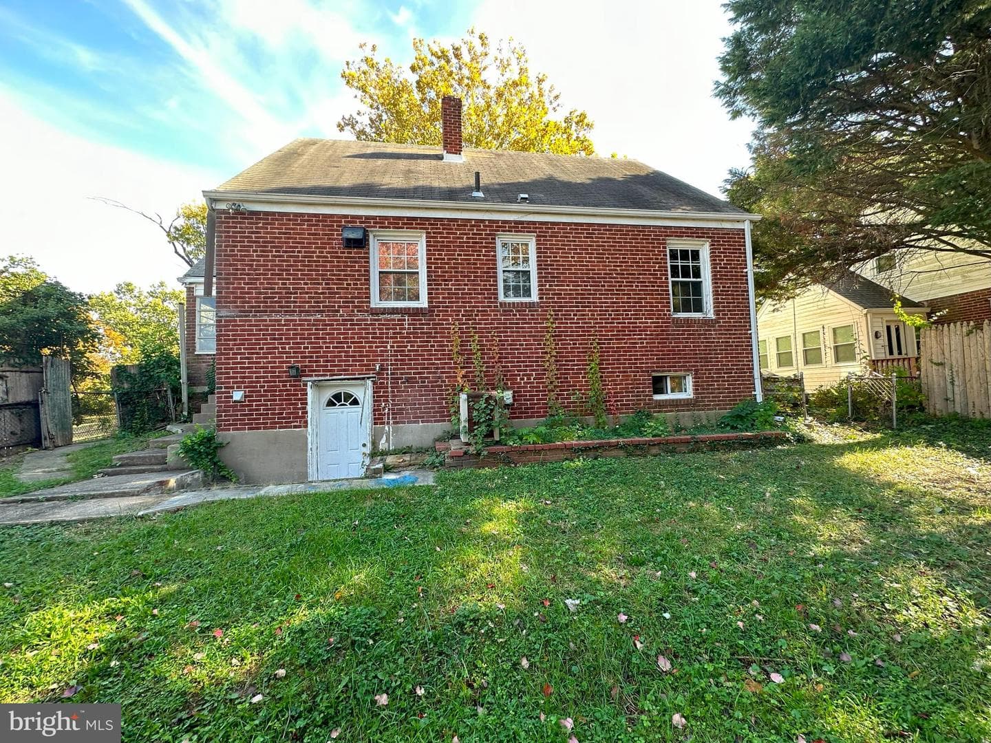 5904 33rd Avenue photo 4