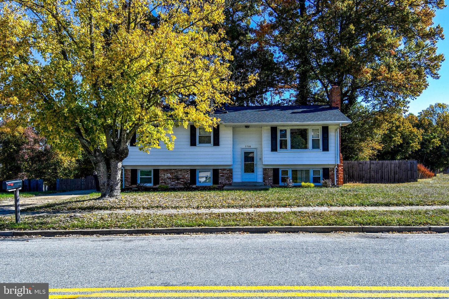 7706 Gambier Drive photo 3