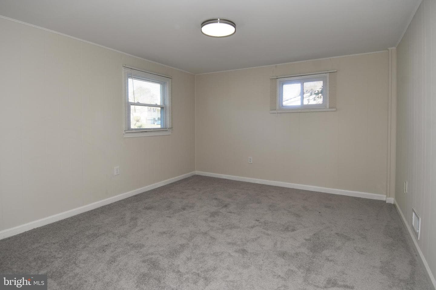 7706 Gambier Drive photo 38