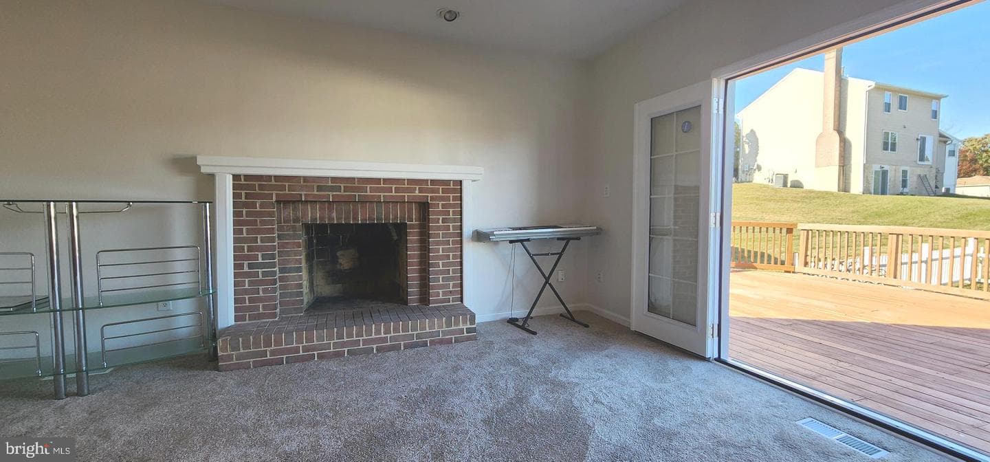4410 Sutherland Circle photo 11