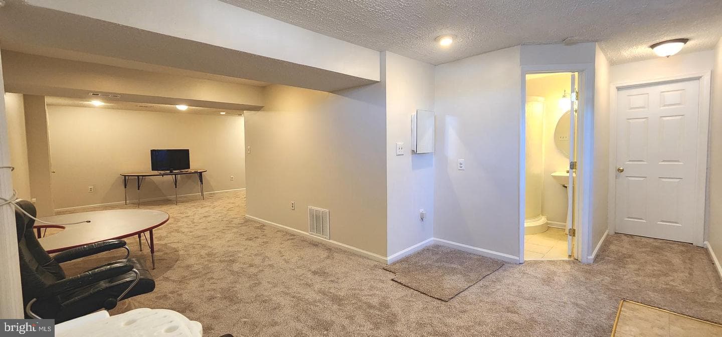 4410 Sutherland Circle photo 23