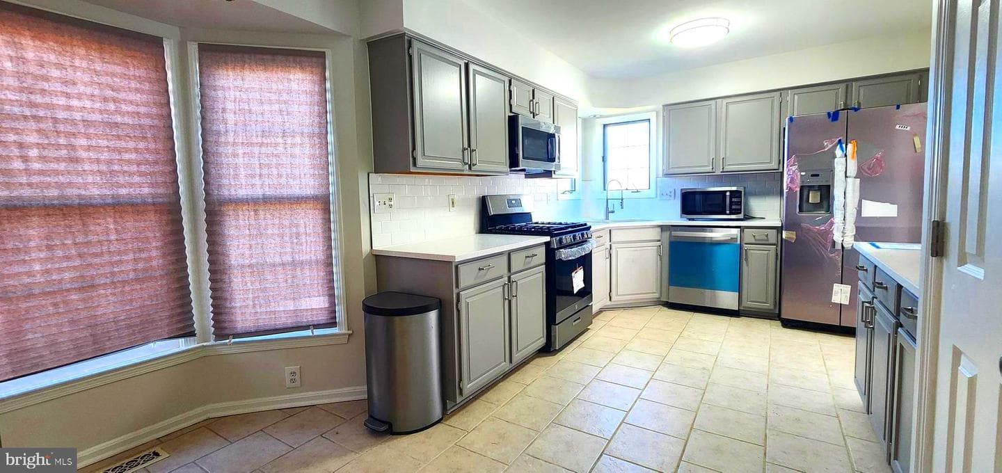 4410 Sutherland Circle photo 4