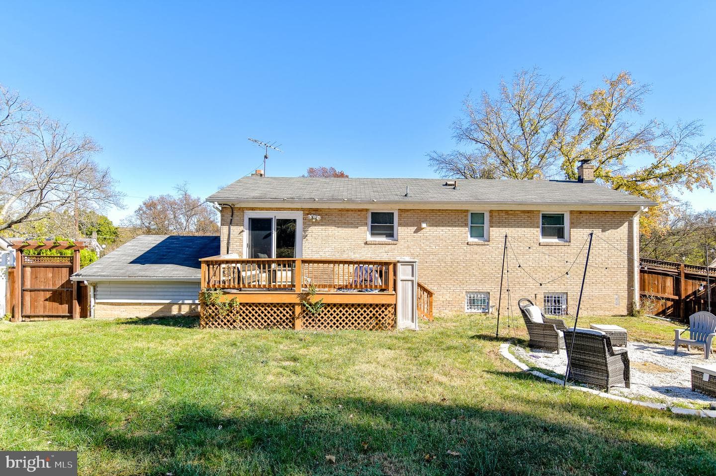 2105 Trafalgar Drive photo 22