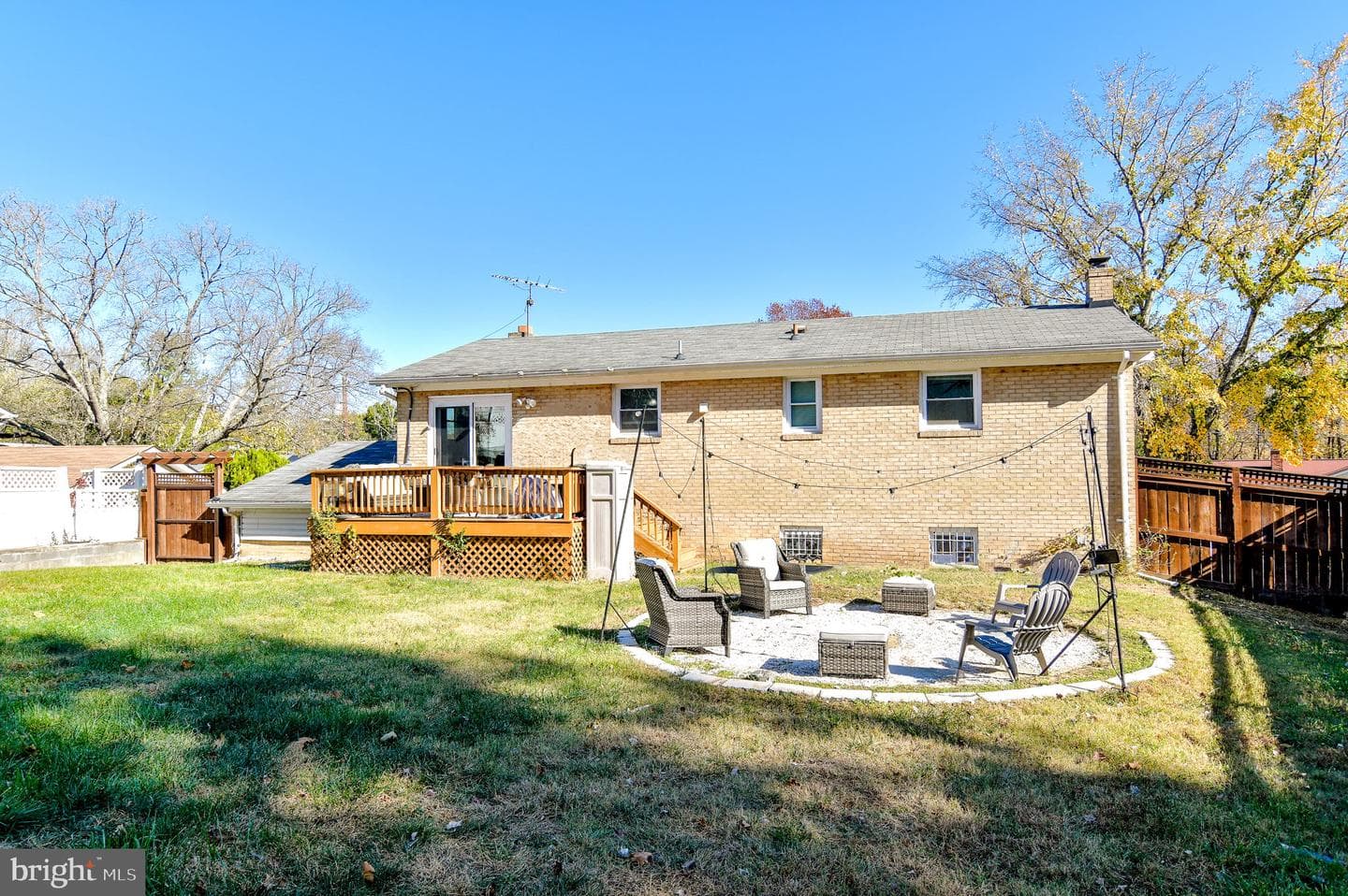 2105 Trafalgar Drive photo 23