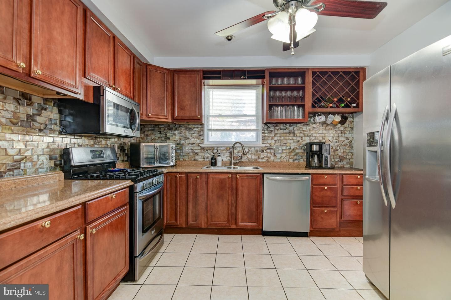 2105 Trafalgar Drive photo 8