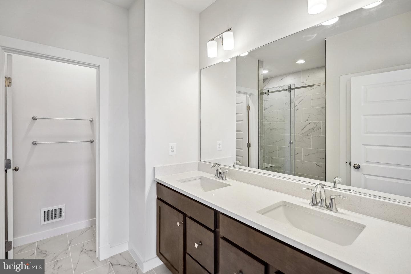 17216 Hardisty Way photo 14
