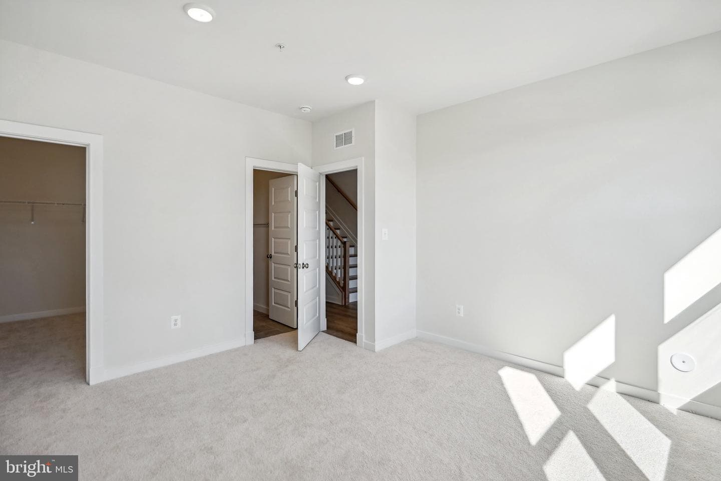 17216 Hardisty Way photo 3