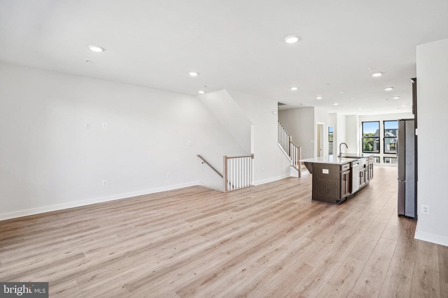 17216 Hardisty Way photo 6