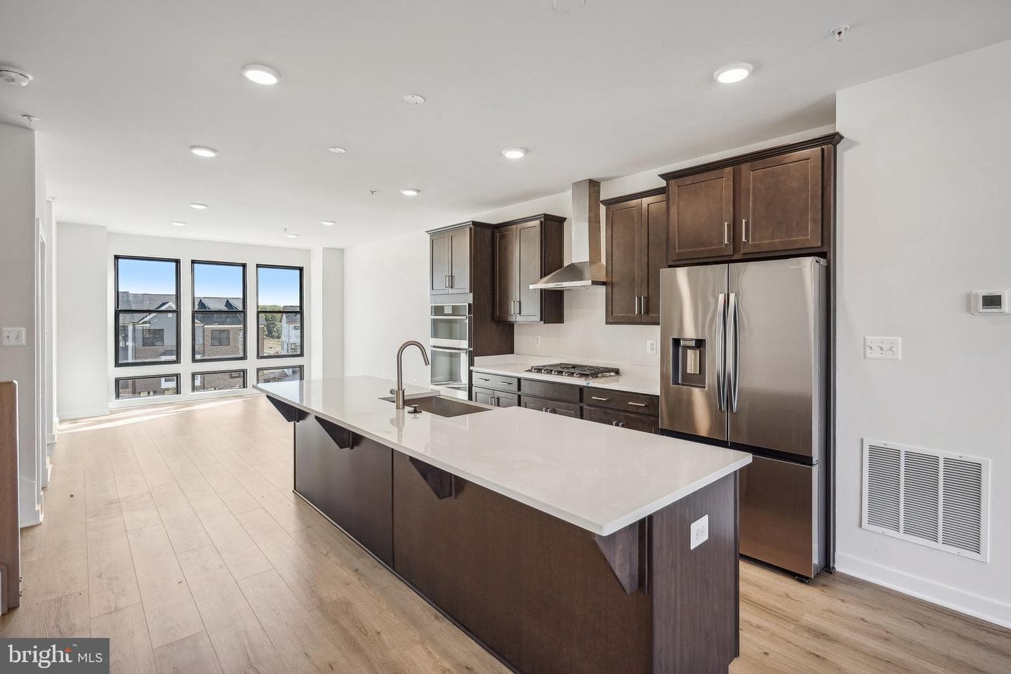 17216 Hardisty Way photo 8