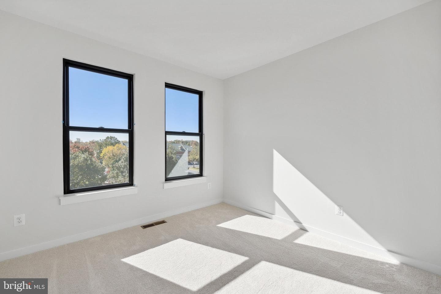 17222 Hardisty Way photo 19
