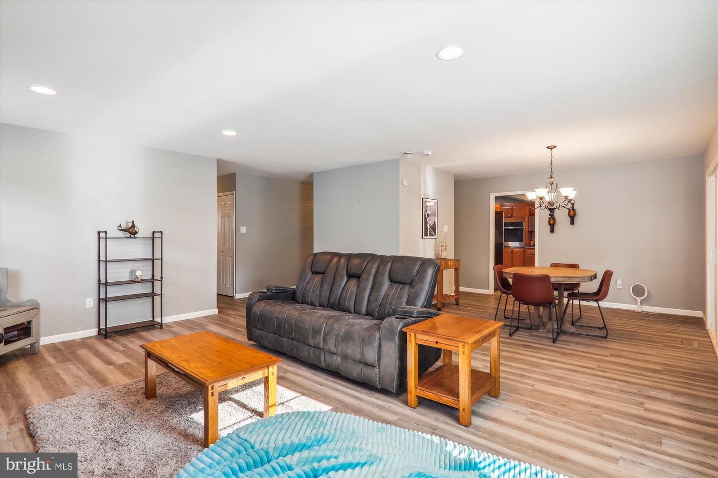 16011 Philmont Lane photo 8