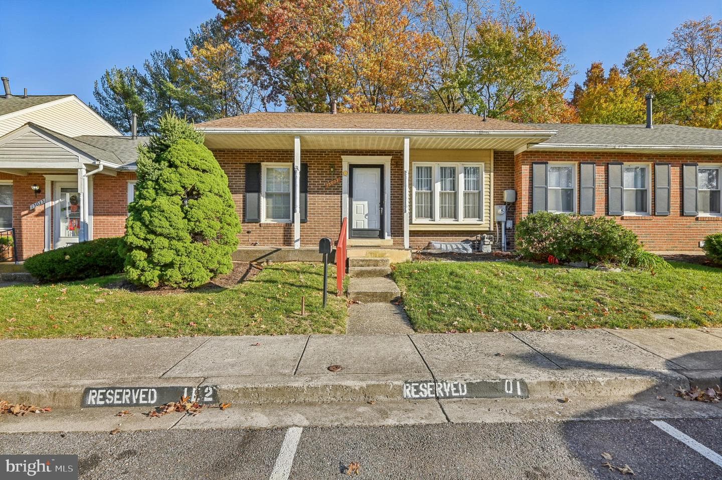 15033 Laurel Oaks Lane photo 1