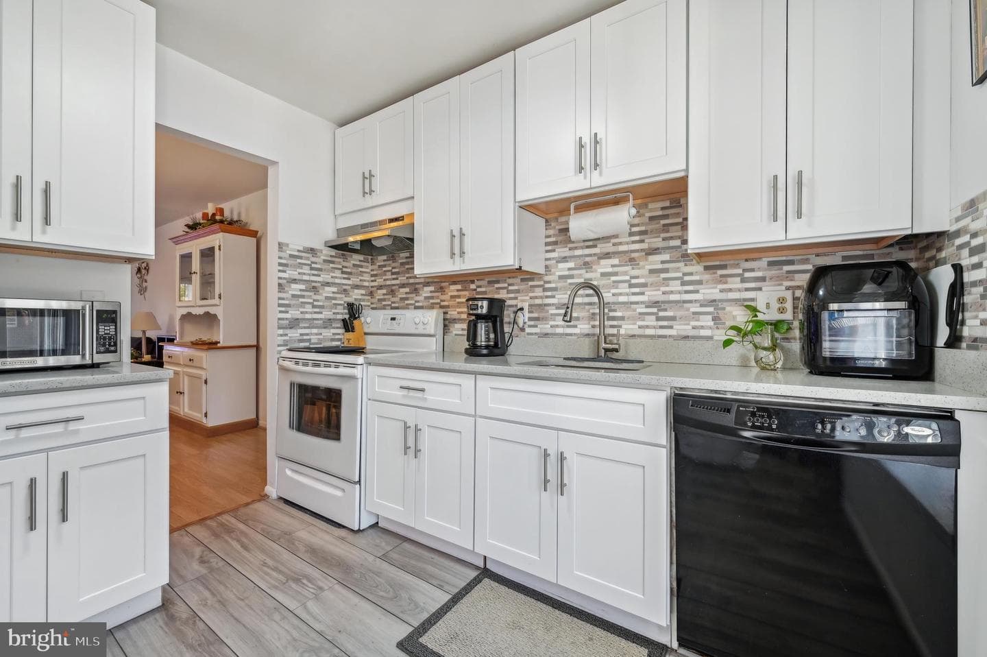 15033 Laurel Oaks Lane photo 15