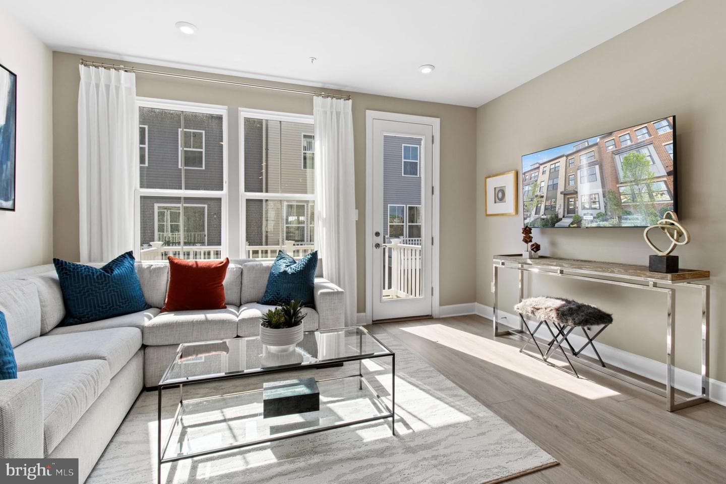 6015 Northwest Drive photo 6