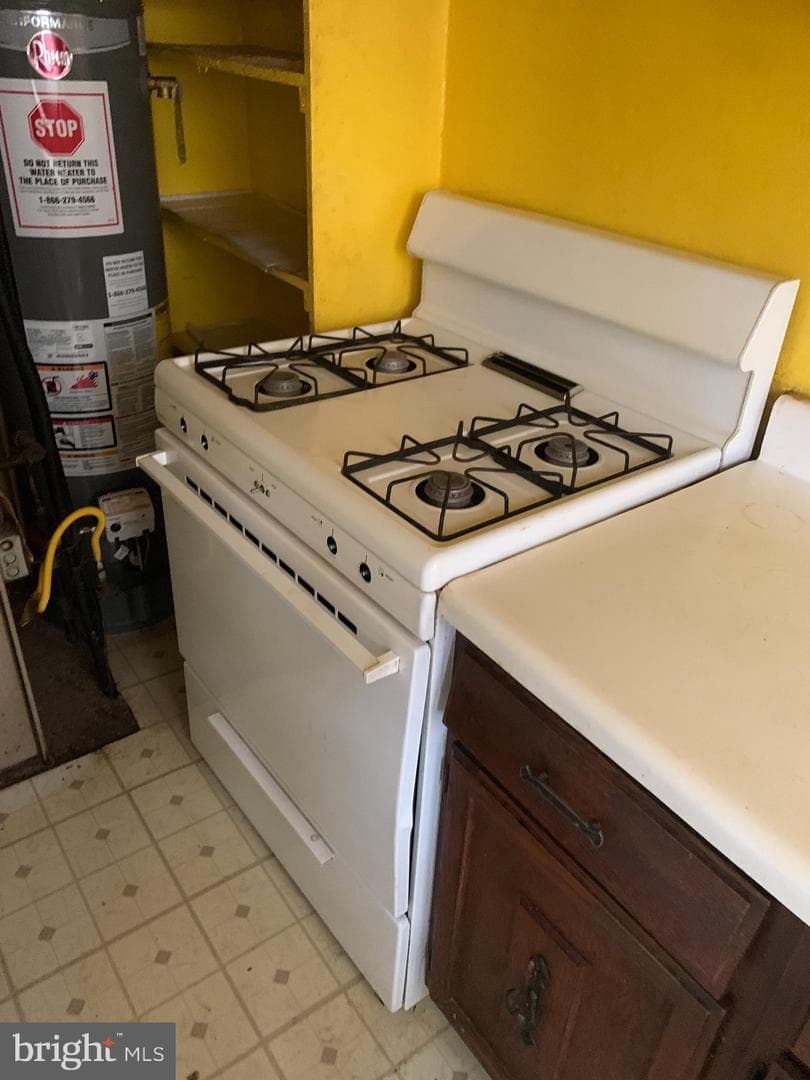 2413 Iverson Street photo 4