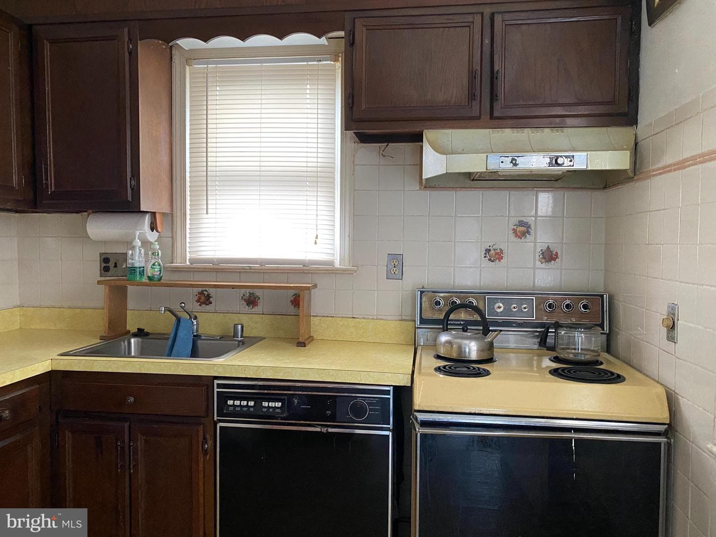 1111 Oakdale Drive photo 6