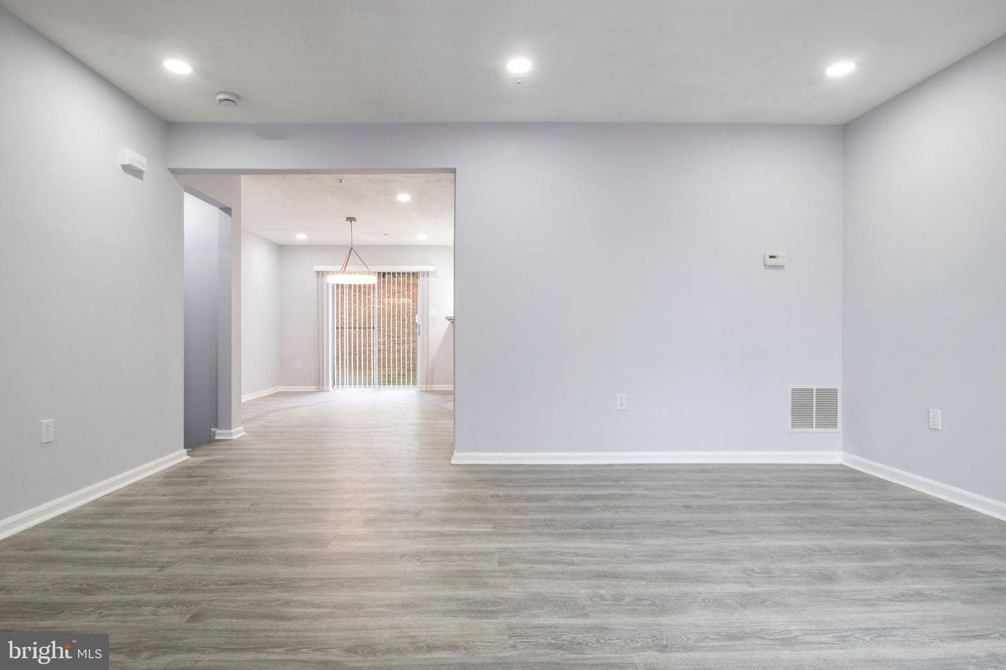 7930 Suiter Way photo 2