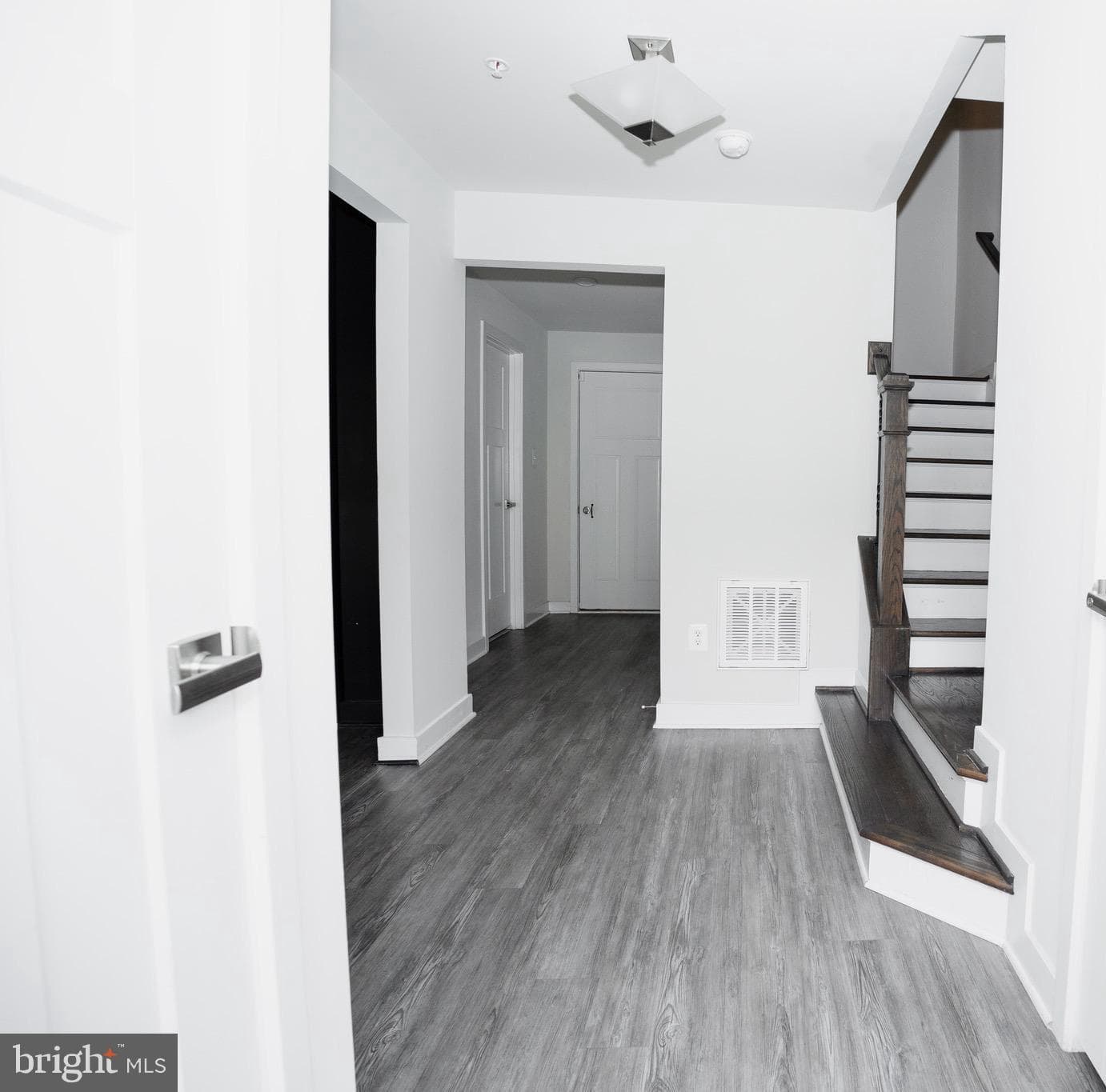 5713 Richmanor Terrace photo 3