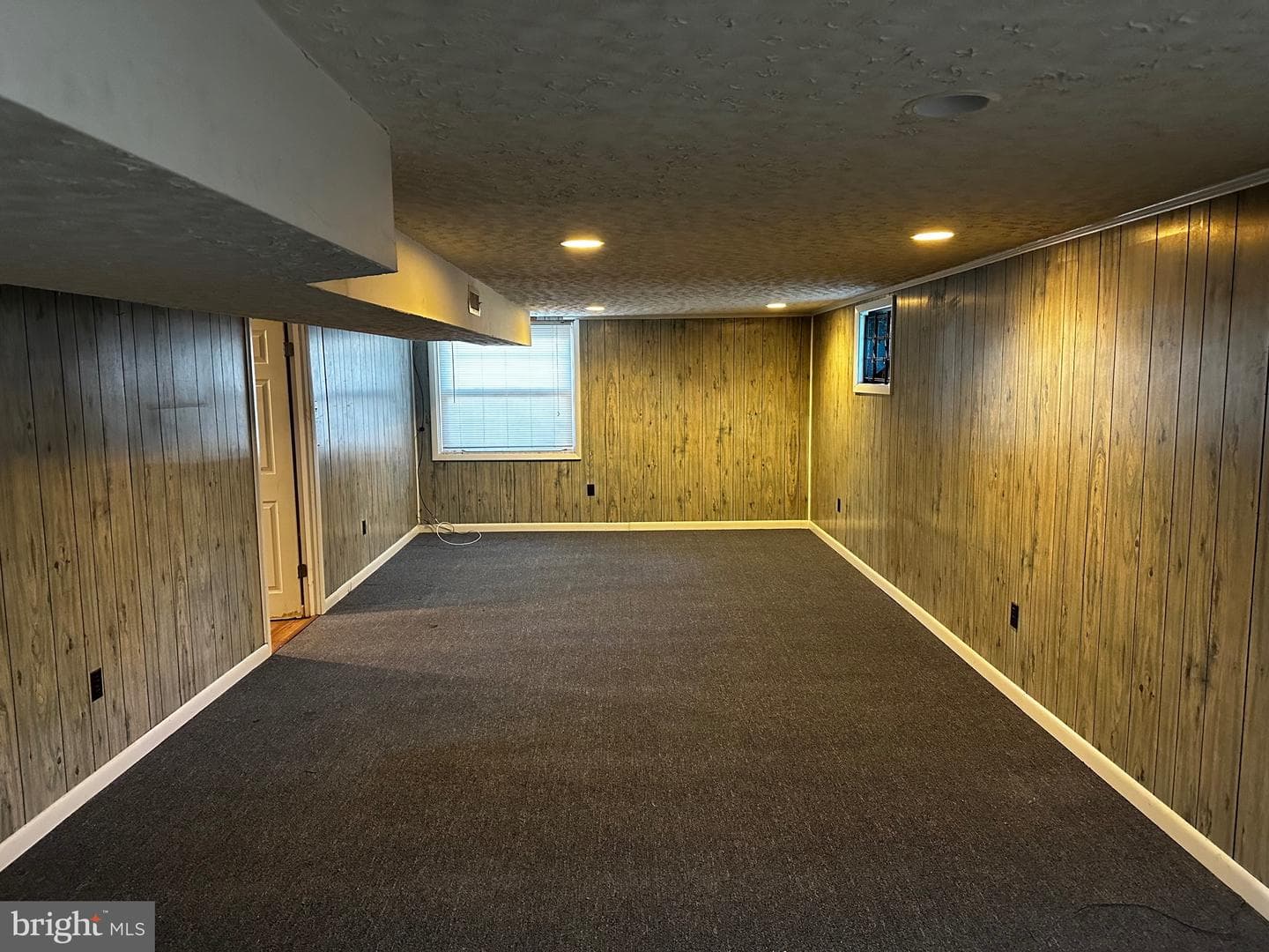 5304 Kenmont Road photo 5