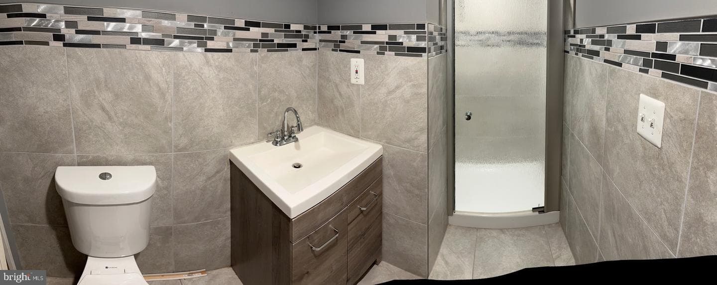5304 Kenmont Road photo 9