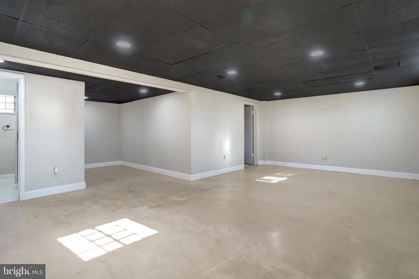 7305 Circle Drive E photo 37