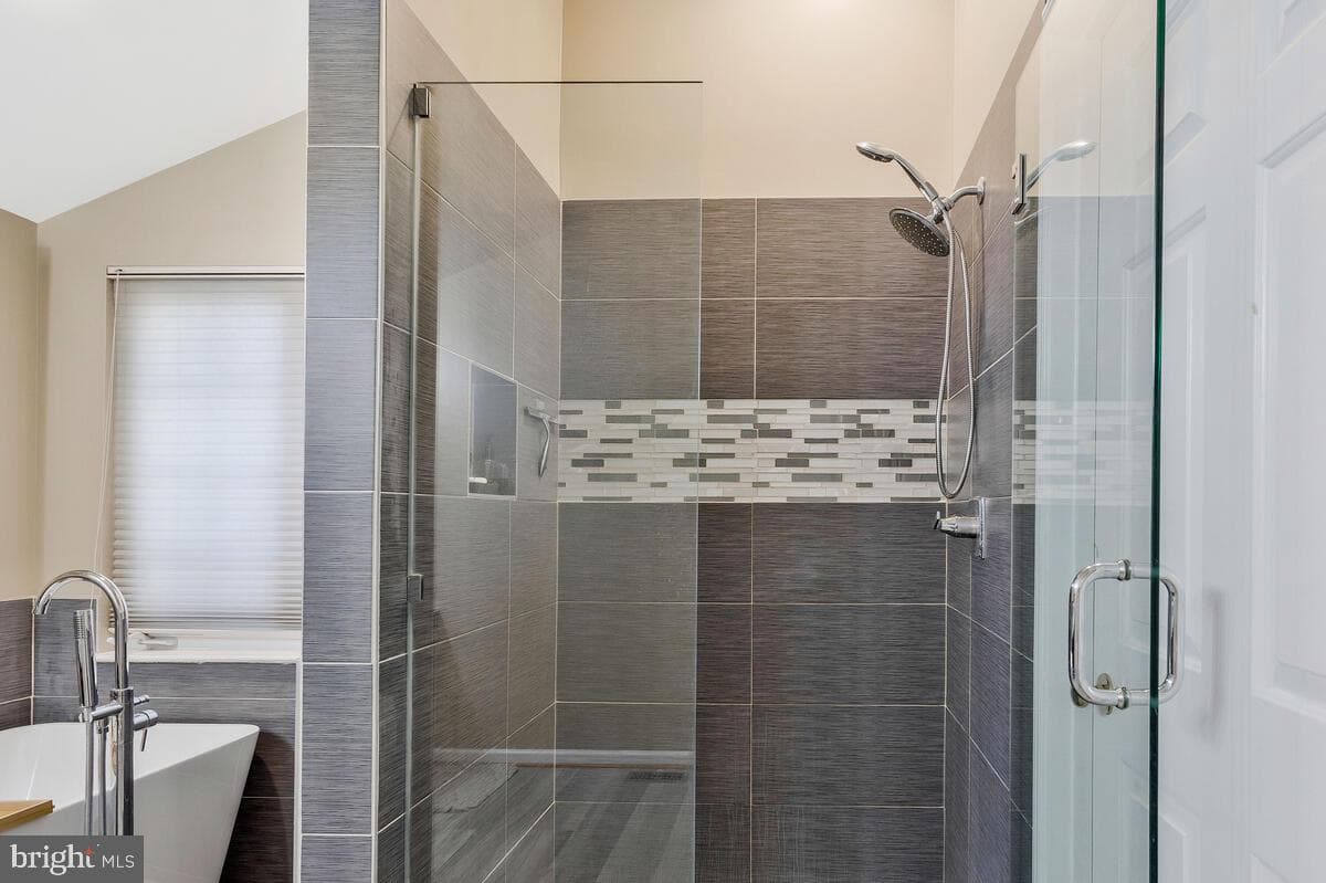 8111 Elora Lane photo 34